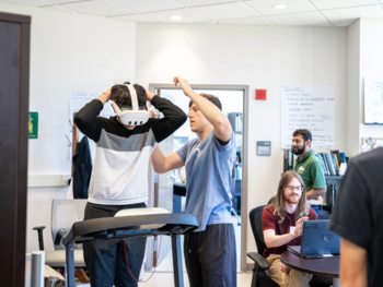 Research Assistant Professor Samuel Acuna leads virtual reality activity at BioE Buzz Summer Camp 2024