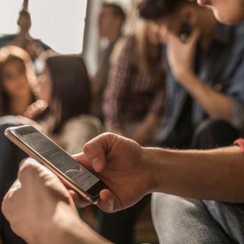 kids on cell phones